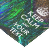 Aangepaste Keep Calm en Jouw tekst Peacock Tafelkleed (Gekanteld)
