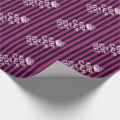 Aangepaste KEEP CALM Jouw tekst Fuchsia Stripes Cadeaupapier (Hoek)