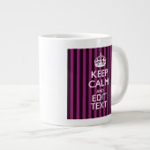 Aangepaste KEEP CALM Jouw tekst Fuchsia Stripes Grote Koffiekop (Voorkant rechts)