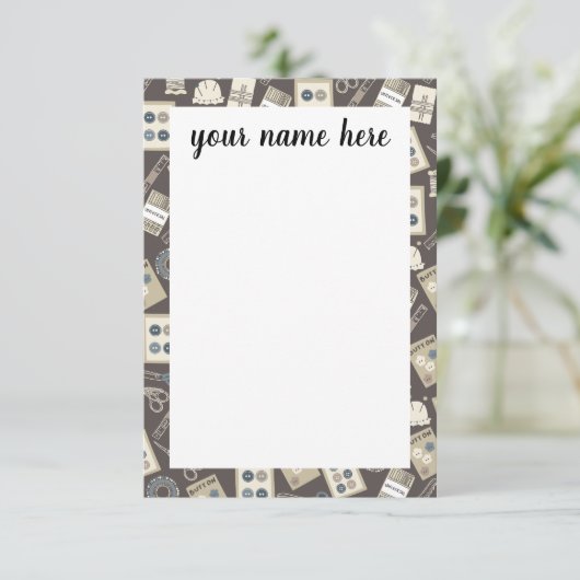 Aangepaste kennisgevingen van naaigarieven bedankkaart (Staand voorkant)