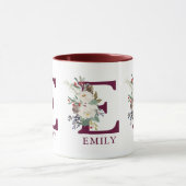 Aangepaste kerst bloemen belettering monogram mok (Midden)