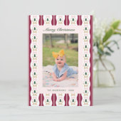 Aangepaste kerstfotokaart Bourgogne Stripes Bows Feestdagenkaart (Staand voorkant)