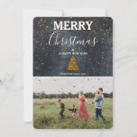 Aangepaste kerstKaart voor de fotoserie<br><div class="desc">Een mooi kerstkaartontwerp voor de familie dat kan worden aangepast met jouw tekst en familiefoto. Golden Xmas sneeuw overlappend het rustige karton en je foto.</div>