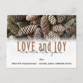 Aangepaste Kerstliefde en -vreugde Denneappel Feestdagenkaart (Voorkant)