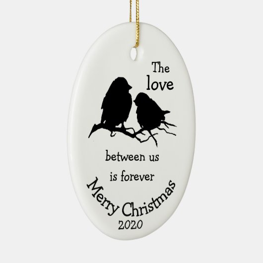 Aangepaste kerstliefde tussen ons citaat keramisch ornament (Rechts)