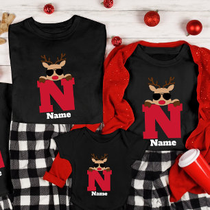 Aangepaste Kerstmis Monogram met naam Cool Pyjama T-shirt