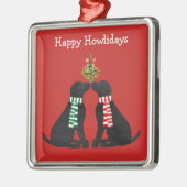 Aangepaste kerstzwarte labs zoende mistletoe metalen ornament (Links)