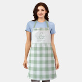 Aangepaste keukenmonogramnaam Gingham Check Groen Schort (Gedragen)