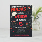 Aangepaste kinder-ninja-verjaardagsfeestje kaart (Staand voorkant)