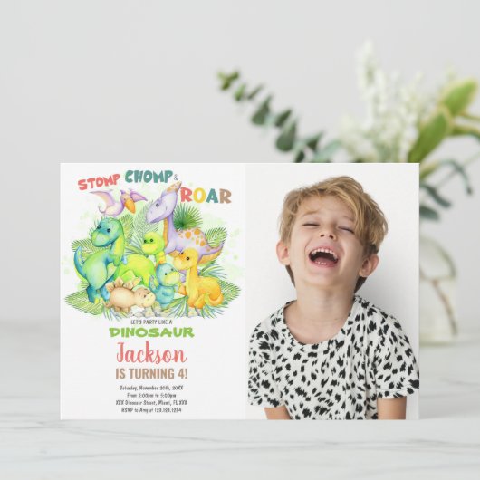 Aangepaste Kinder prehistorische feestuitnodiging Kaart (Staand voorkant)