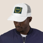Aangepaste KING-tekst afbeelding witte gele kleur Trucker Pet (In situ)
