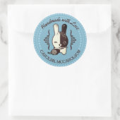 Aangepaste kleur knipoog konijntje gehaakte haak b ronde sticker (Tas)