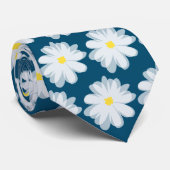 Aangepaste kleur stropdas met madeliefje bloempatr (Opgerold)
