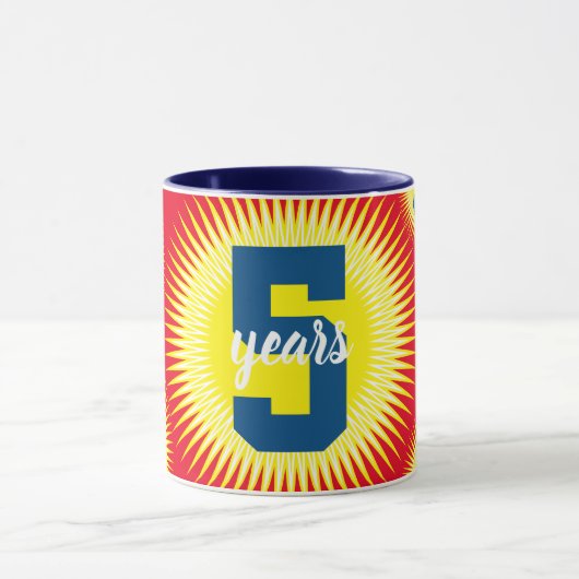 Aangepaste kleur UNIVERSAL-jubileum koffie Mok (Midden)