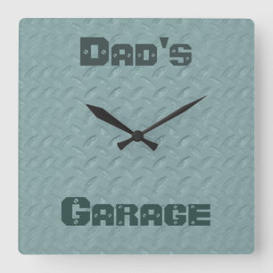 Aangepaste kleuromslag in werkshop vierkante klok