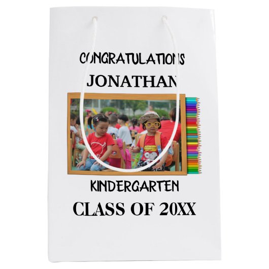 Aangepaste kleuterschool afstuderen krijbordfoto medium cadeauzakje (Voorkant)