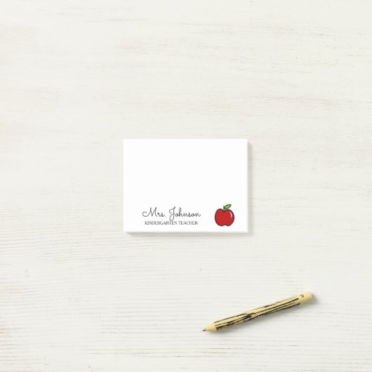 Aangepaste kleuterschool-leraar rode appel post-it® notes (Op bureau)
