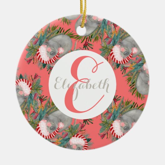 Aangepaste Koala Kerst Roze Keramisch Ornament (Voorkant)