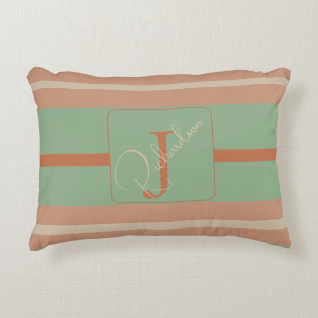 Aangepaste Koraal Salie Streep Monogram Boho Paste Accent Kussen (Voorkant)