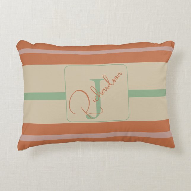 Aangepaste Koraal Salie Streep Monogram Boho Paste Accent Kussen (Voorkant)
