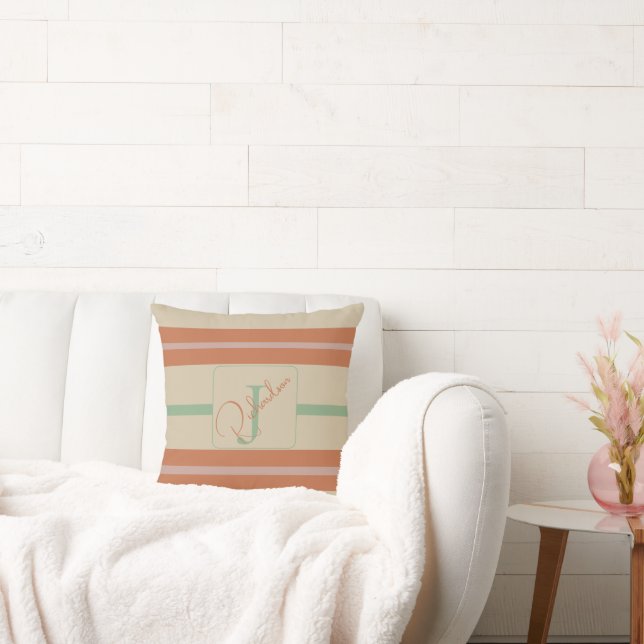 Aangepaste Koraal Salie Streep Monogram Boho Paste Kussen (Bank)