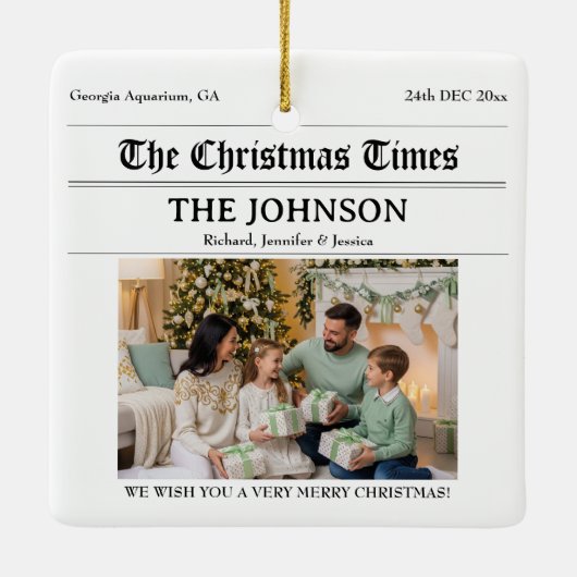 Aangepaste Krant Kerstfamilie 2 Foto's Keramisch Ornament (Achterkant)