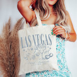 Aangepaste Las Vegas Bachelorette Party gepersonal Tote Bag<br><div class="desc">Vier uw onvergetelijke Las Vegas vrijgezellenfeest met onze Custom Las Vegas vrijgezellenfeest gepersonaliseerde Canvas tassen. Deze stijlvolle en handige canvas tassen zijn ontworpen om de levendige energie van een Vegas bacheloretteviering perfect te vangen. Met retro casinogeïnspireerde design zijn ze ideaal voor het toevoegen van een leuke en memorabele touch aan...</div>