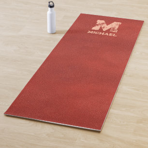 Aangepaste lederen look verontruste tekst monogram yogamat