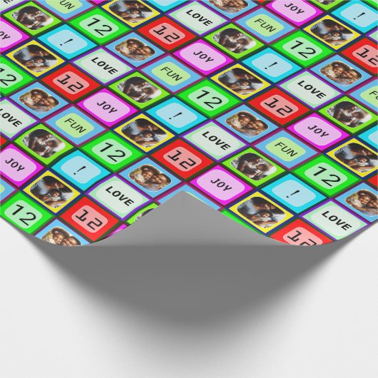 Aangepaste Leuke Kleurrijke Gepersonaliseerde Teks Cadeaupapier (Hoek)