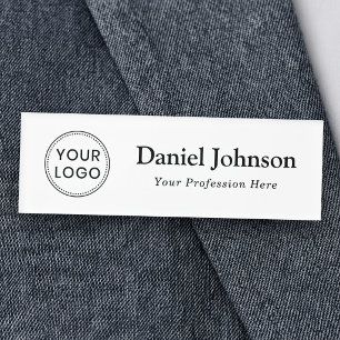 Aangepaste logo- en naam sjabloon wit professionee naambadge