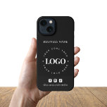 Aangepaste Logo en sociale media voor bedrijven iPhone 13 Hoesje<br><div class="desc">Show uw bedrijfsmerk af met deze aangepaste iPhone-hoes met uw bedrijfspictogrammen voor logo,  tekst en sociale media. Perfect voor corporate branding,  promotioneel gebruik of marketing voor kleine bedrijven. Een minimalistisch,  professioneel ontwerp waarmee u uw eigen aangepaste telefoonaccessoire kunt creëer.</div>