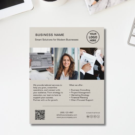 Aangepaste logo foto QR zakelijke flyer