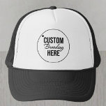 Aangepaste Logo-medewerker of swag zwart-wit Trucker Pet<br><div class="desc">Gepersonaliseerde aangepaste petten nodig voor uw bedrijf? Dan is deze moderne logo trucker hat iets voor jou! Pas de standaard logo aan met uw eigen bedrijfsbranding. Geweldig voor professionals,  medewerkers,  personeel en swag voor uw klanten die uw merk willen draag en rep.</div>