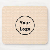 Aangepaste logo op kleine witte stippen op blush muismat (Voorkant)