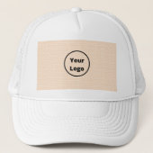 Aangepaste logo op kleine witte stippen op blush trucker pet (Voorkant)