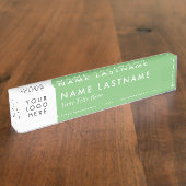 Aangepaste Logo Sage Green Pastel Modern Naambordje (Zijkant)