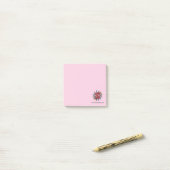 Aangepaste Logo & Website Info Roze Post-it® Notes (Op bureau)