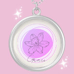 Aangepaste maart Daffodil Ketting - gepersonalisee<br><div class="desc">Vier de vreugde en vernieuwing van maart met ons "Custom March Daffodil Ketting", een ideaal symbool van nieuw begin voor degenen die geboren zijn in deze lentemaand. Elk ketting heeft een levendige narcis illustratie tegen een charmante lavendelcirkel, die de natuurlijke schoonheid van de bloem en de weergave van de wedergeboorte...</div>