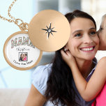 Aangepaste Mama gepersonaliseerde naam foto Goud Vergulden Ketting<br><div class="desc">Verras mama met een persoonlijke schat die ze voor altijd zal koesteren. Met ons Custom Mama Photo Ketting kun je haar naam en een speciale foto toevoegen voor een echt uniek cadeau. Gemaakt met liefde en verguld in goud,  het is de perfecte aandenken voor Moederdag of elke gelegenheid.</div>