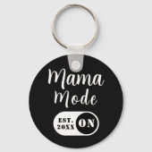 Aangepaste Mama Modus Aan, Geschat Jaar, Aluminium Sleutelhanger (Achterkant)
