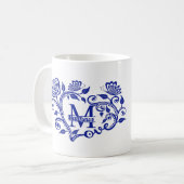 Aangepaste marineblauw Floral monogram M Koffiemok (Voorkant links)