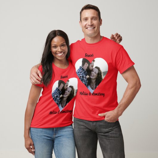 Aangepaste matching lovers t-shirt met namen. (Unisex)