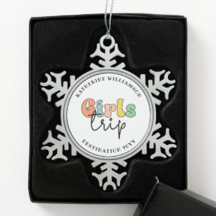 Aangepaste meidenreis Vakantie van het weekend v Tin Sneeuwvlok Ornament