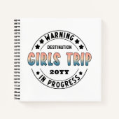Aangepaste meisjes reis in voortgang Gradiënt Grap Notitieboek (Voorkant)
