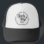 Aangepaste Meisjes Trip Groep Matching Vakantie Trucker Pet<br><div class="desc">Dit aangepaste Girls Trip T-shirt is het perfecte uniform voor uw 2025 meidenreis,  vrijgezellenfeest of weekendje weg. Dit t-shirt is ideaal voor groepsfoto's,  strandwandelingen,  wijntochten of gewoon een beetje stijlvolle chaos veroorzaken.</div>