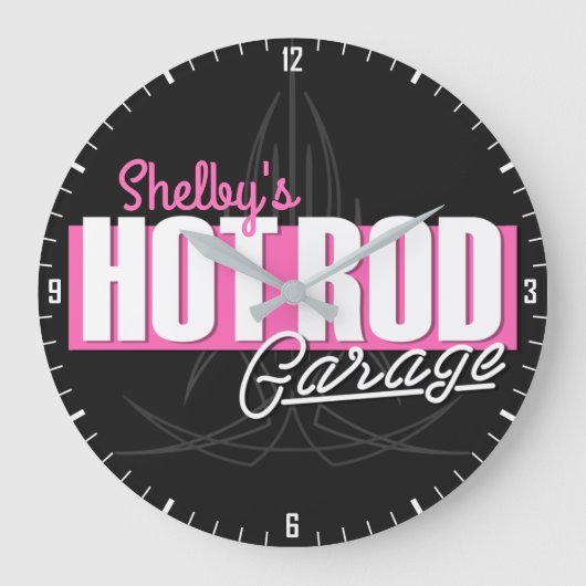Aangepaste meisjesnaam Pinstripes Hot Rod Garage Grote Klok (Voorkant)
