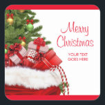 Aangepaste Merry Christmas Jouw tekst Gifts Sjablo Vierkante Sticker<br><div class="desc">Custom Merry Christmas Voeg Jouw tekst Tree and Gifts Elegant Sjabloon Classic Square Sticker.</div>