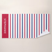 Aangepaste minimalistische roze en blauwe strepen  badhanddoek (Badhanddoek)