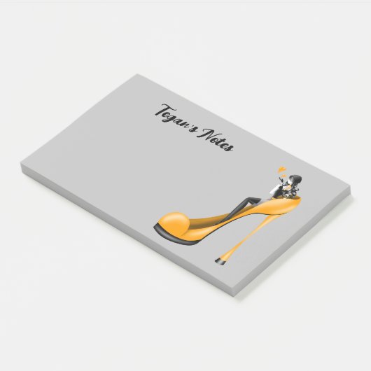 Aangepaste mode diva in stiletto geel post-it® notes (Schuin)