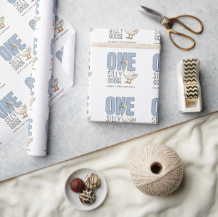 Aangepaste moderne blauwe één domme gans eerste ve cadeaupapier
